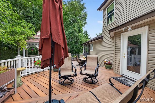 3149 Crystal Lake Drive, St Louis, MO 63129