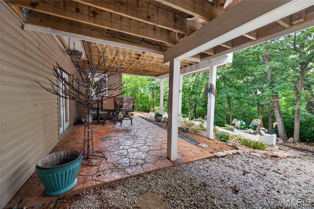 3149 Crystal Lake Drive, St Louis, MO 63129
