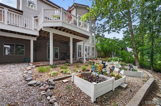 3149 Crystal Lake Drive, St Louis, MO 63129