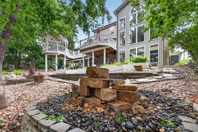 3149 Crystal Lake Drive, St Louis, MO 63129
