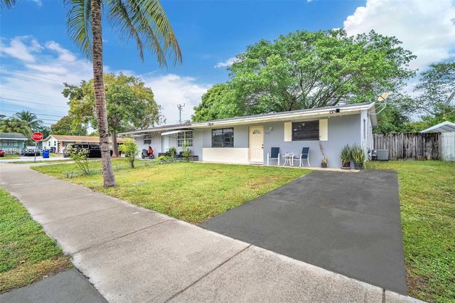 7021 SW 19th Pl, North Lauderdale, FL 33068
