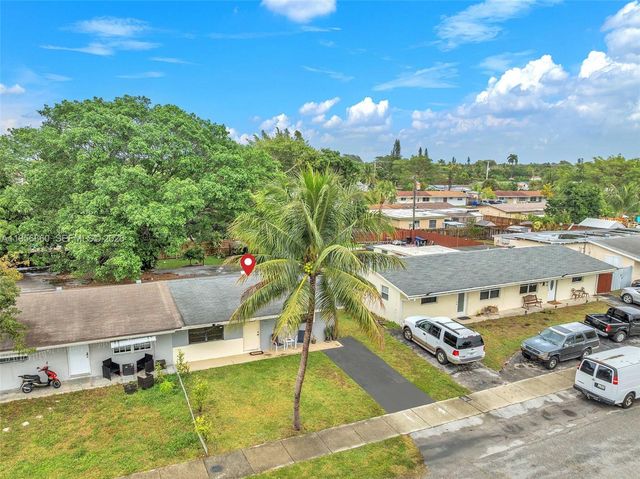 7021 SW 19th Pl, North Lauderdale, FL 33068