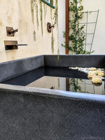 3827 Madison, San Diego, CA 92116