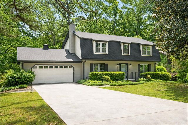 2772 Dunnington Circle, Atlanta, GA 30341