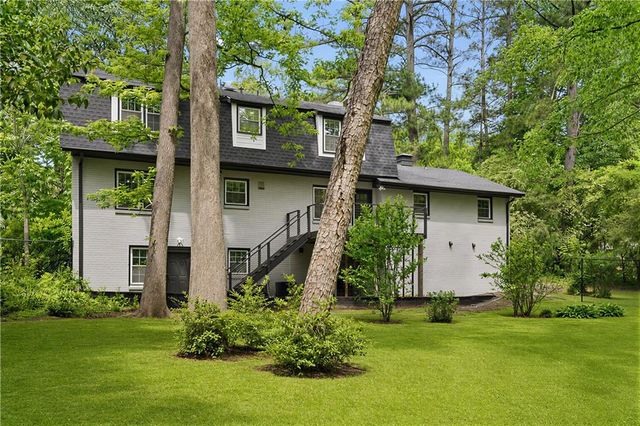 2772 Dunnington Circle, Atlanta, GA 30341