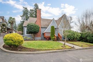 2 Country Club Drive, Longview, WA 98632