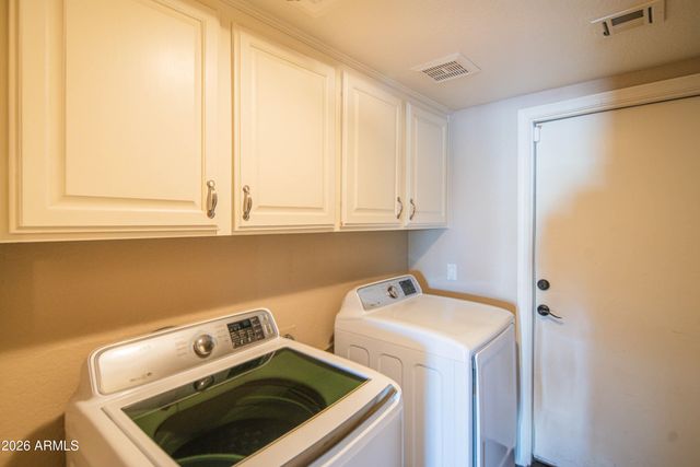 5663 W ABRAHAM Lane, Glendale, AZ 85308