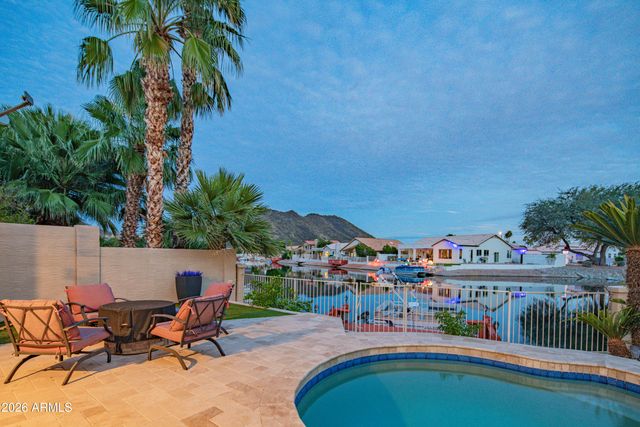 5663 W ABRAHAM Lane, Glendale, AZ 85308