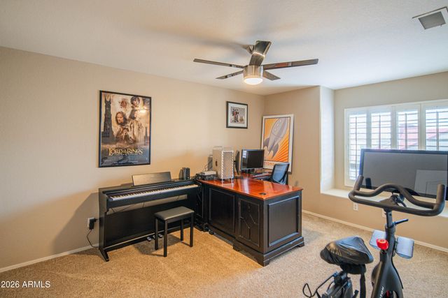 5663 W ABRAHAM Lane, Glendale, AZ 85308