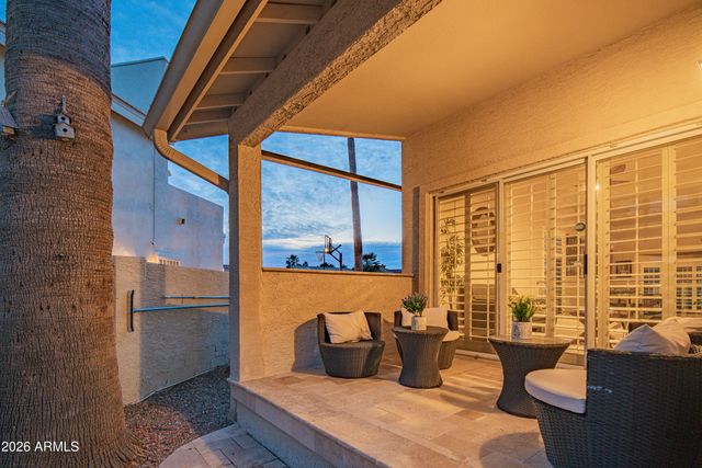 5663 W ABRAHAM Lane, Glendale, AZ 85308