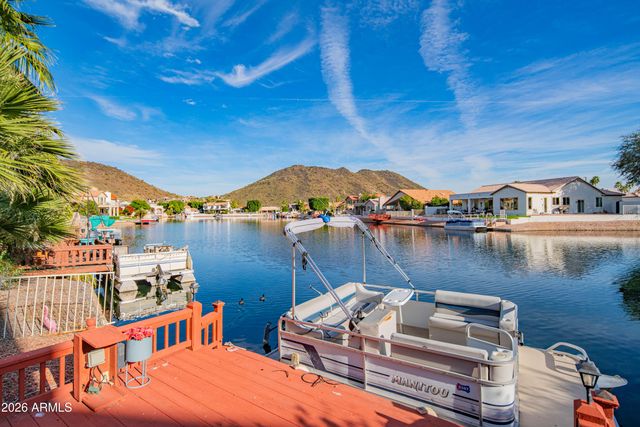 5663 W ABRAHAM Lane, Glendale, AZ 85308