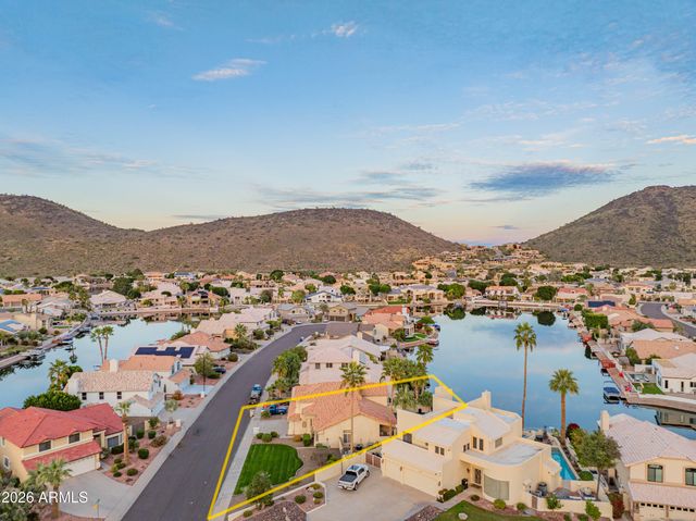 5663 W ABRAHAM Lane, Glendale, AZ 85308