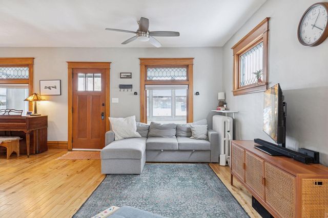 375 View Street, Saint Paul, MN 55102