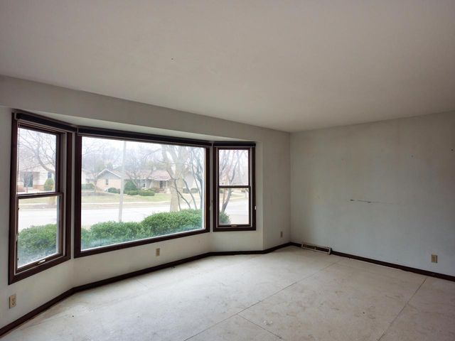5736 S 24th STREET, Milwaukee, WI 53221