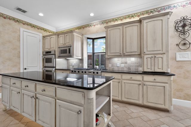 112 Georgian Drive, Coppell, TX 75019