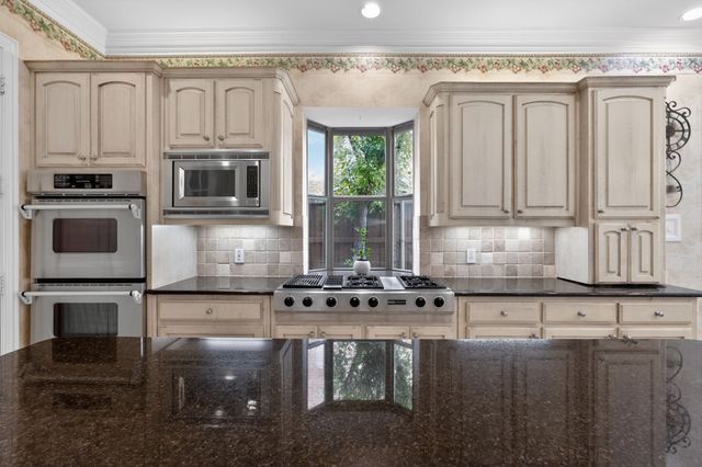 112 Georgian Drive, Coppell, TX 75019