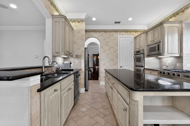 112 Georgian Drive, Coppell, TX 75019