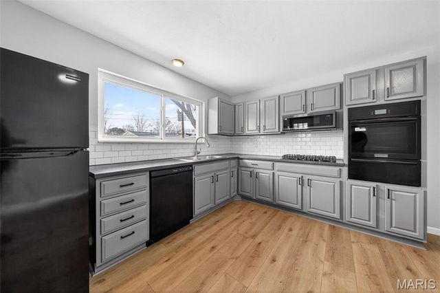 1960 David Drive, Florissant, MO 63031