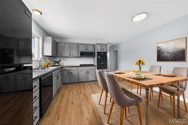 1960 David Drive, Florissant, MO 63031