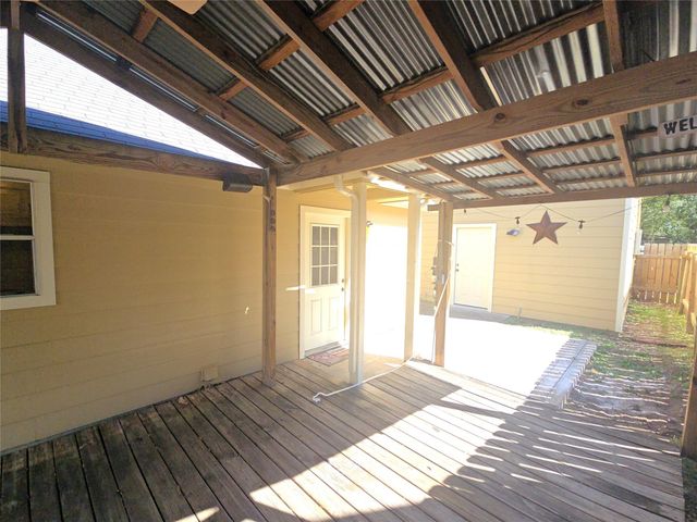 409 Commerce Street, Tomball, TX 77375