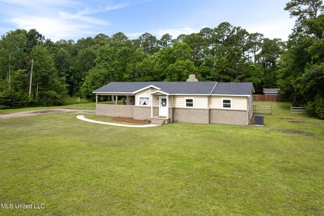 2901 Fairview Drive, Gautier, MS 39553