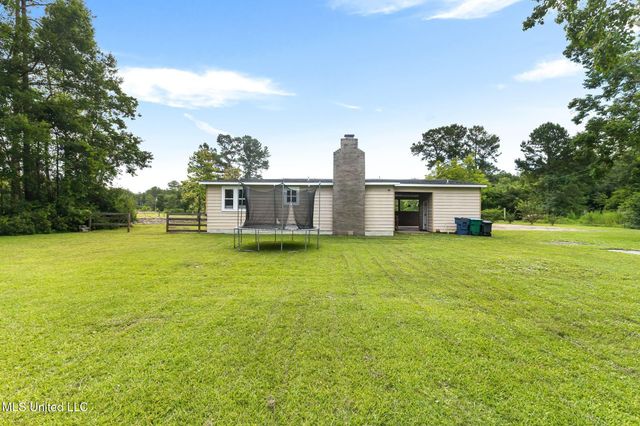 2901 Fairview Drive, Gautier, MS 39553