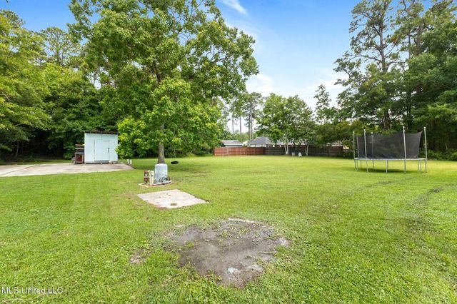 2901 Fairview Drive, Gautier, MS 39553