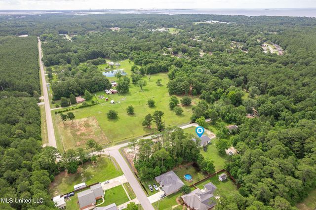 2901 Fairview Drive, Gautier, MS 39553