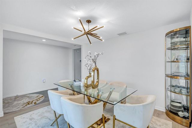 7601 ROSEWOOD GARDEN LOOP, Tampa, FL 33637