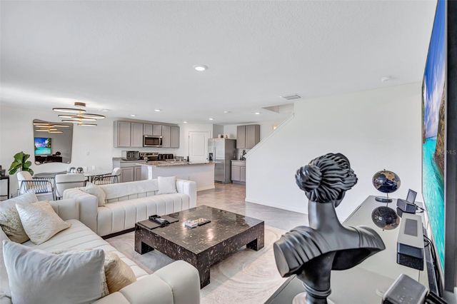 7601 ROSEWOOD GARDEN LOOP, Tampa, FL 33637