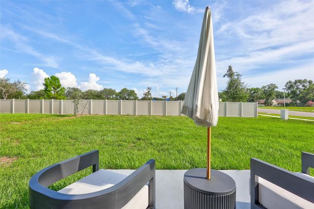 7601 ROSEWOOD GARDEN LOOP, Tampa, FL 33637