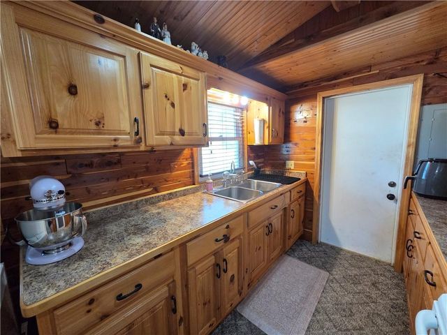 131 W 5th Street, Adrian, MO 64720