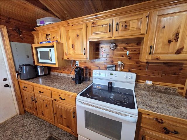 131 W 5th Street, Adrian, MO 64720