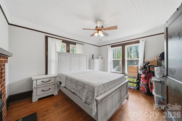 201 East Avenue, Morganton, NC 28655