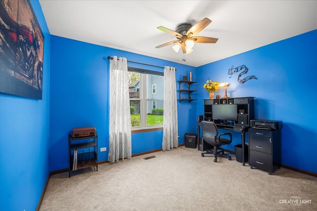 1085 Rockport Drive, Carol Stream, IL 60188