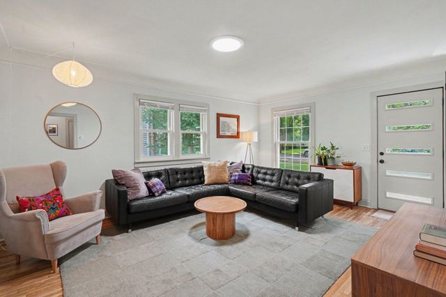 4611 Clinton Avenue, Minneapolis, MN 55419