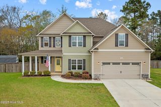 106 Rose Trellis Way, Hubert, NC 28539