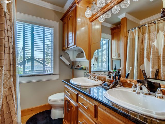 5305 Ne RODNEY Ave, Portland, OR 97211