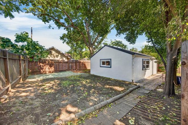 4201 56th St, Sacramento, CA 95820