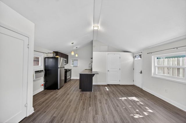 4201 56th St, Sacramento, CA 95820