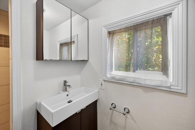 4201 56th St, Sacramento, CA 95820