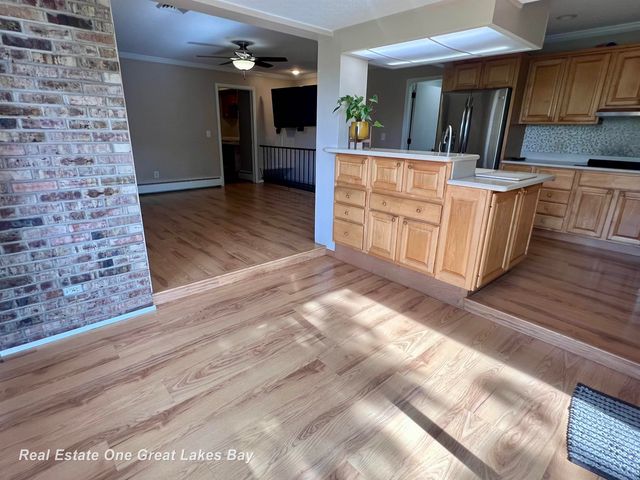 4749 Century Drive, Saginaw Twp, MI 48638