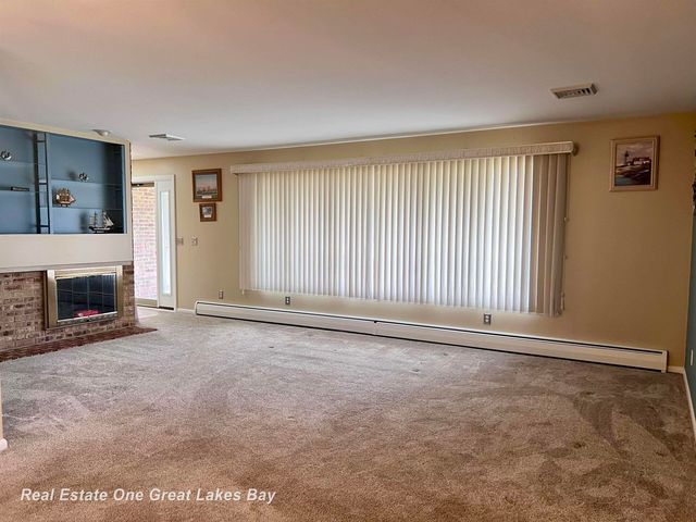 4749 Century Drive, Saginaw Twp, MI 48638