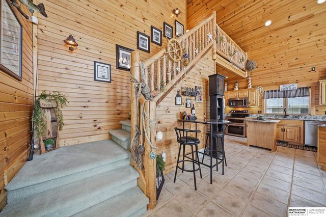 922 Beaver Lake Boulevard, Plattsmouth, NE 68048