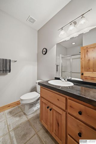 922 Beaver Lake Boulevard, Plattsmouth, NE 68048