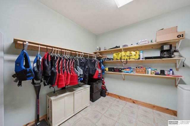 922 Beaver Lake Boulevard, Plattsmouth, NE 68048