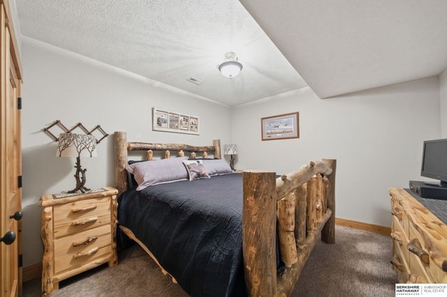 922 Beaver Lake Boulevard, Plattsmouth, NE 68048