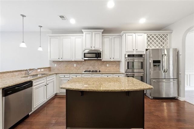 1521 Silver Mist Circle, Powder Springs, GA 30127