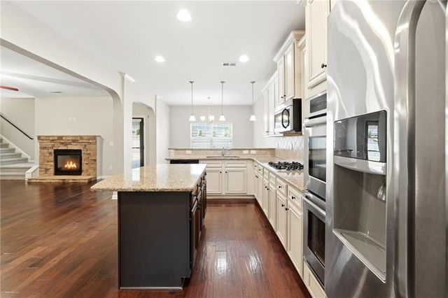 1521 Silver Mist Circle, Powder Springs, GA 30127