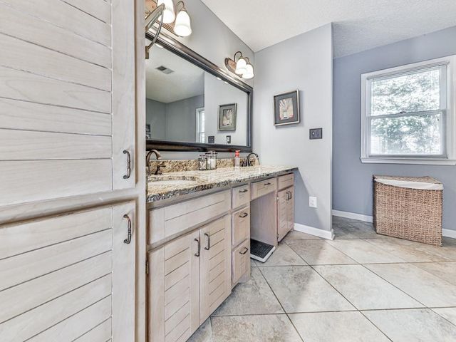 5855 Wills Lake Road, Cumming, GA 30040